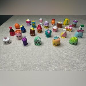 Lot of 25 Shopkins - Mixed Series